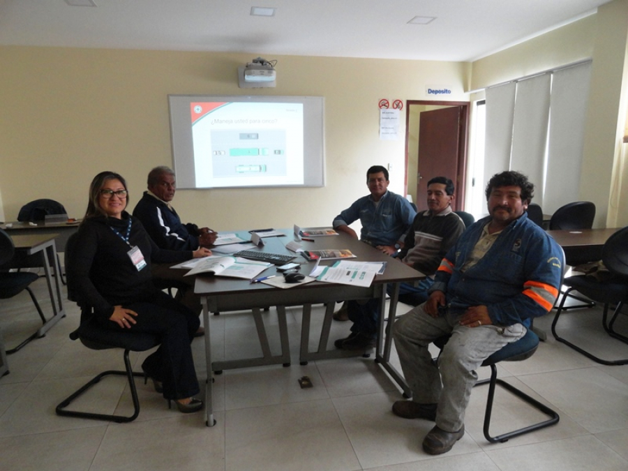 Manejo defensivo para operadores de camiones