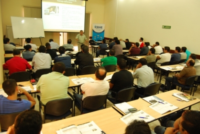 Inspectores del Segip asisten al curso de Manejo Defensivo de la CBHE