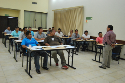 Curso de manejo para operadores de camiones