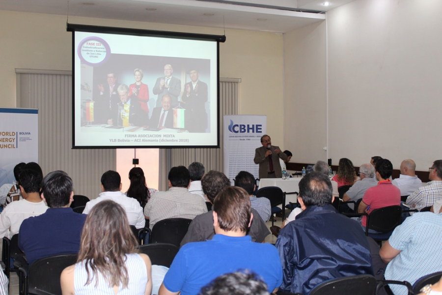 PROYECTO DE LITIO FUE PRESENTADO A EMPRESAS