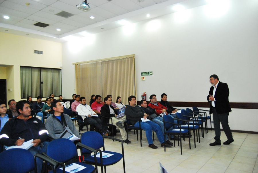 UNA CONFERENCIA 2 TEMÁTICAS