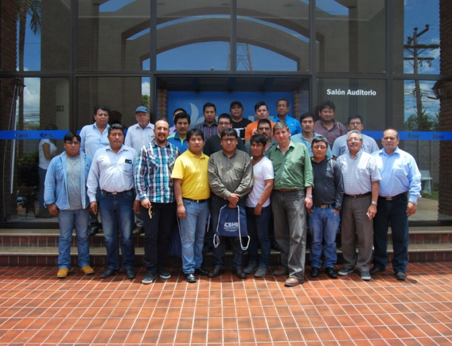 CURSO BÁSICO DE PROTECCIÓN RADIOLÓGICA EN EL ÁREA INDUSTRIAL