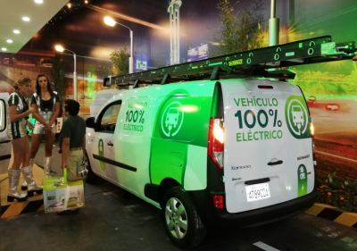 LA CRE SE SUBE AL AUTO EL&Eacute;CTRICO
