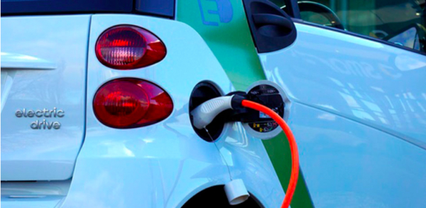¿Hay que cambiar la matriz energética? Vehículos eléctricos una opción y una realidad