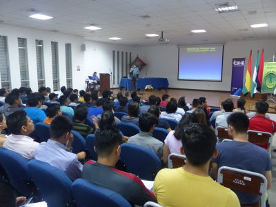 EXITOSO 4to SIMPOSIO PETROLERO UNIVERSITARIO