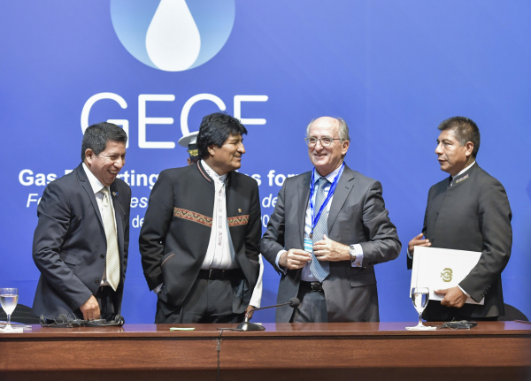 FIRMAN COMPROMISO DE INVERSIÓN PARA IÑIGUAZU, QUE SERÁ OPERADO POR REPSOL BOLIVIA